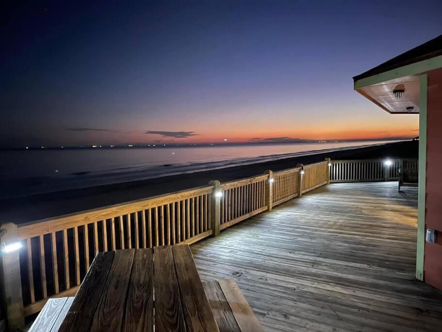 Stunning Beachfront 3 Bedroom Home, Coralmoonbeach Bolivar Peninsula Exterior photo